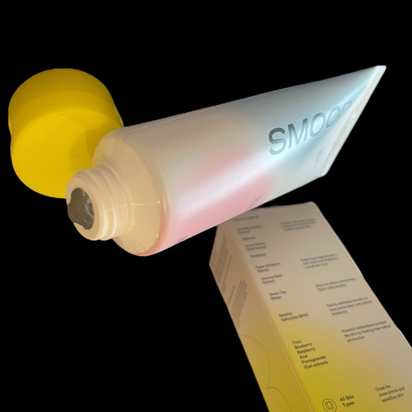 - NEW: SMOOD Antioxidant Cleanser - Picture 5 of 6